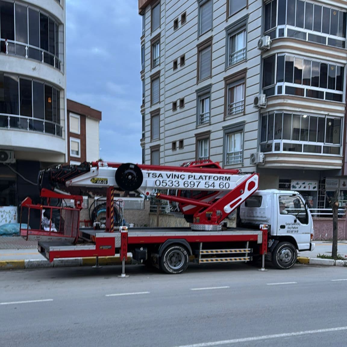 Torbalı sepetli vinç 7/24 acil hizmet