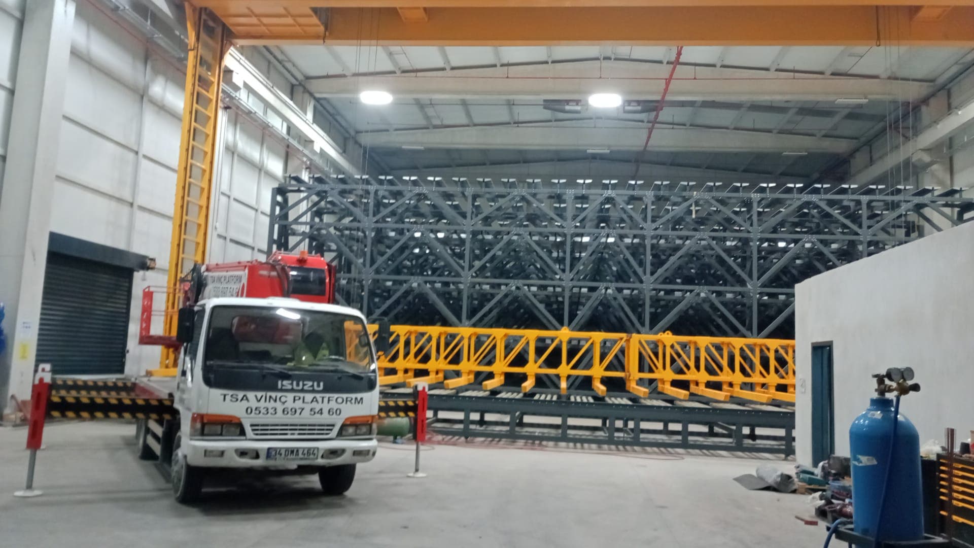 TSA Vinç Torbalı ofisi ve deneyimli sepetli vinç operatörleri